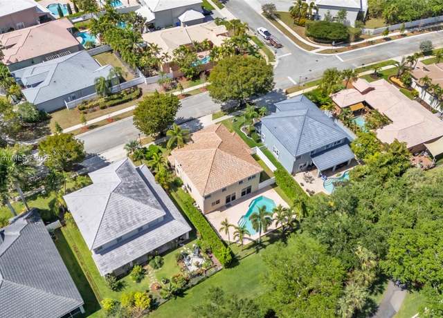 Property at 16831 SW 6th St, Pembroke Pines, FL 33027, 5 beds, 2.5 baths