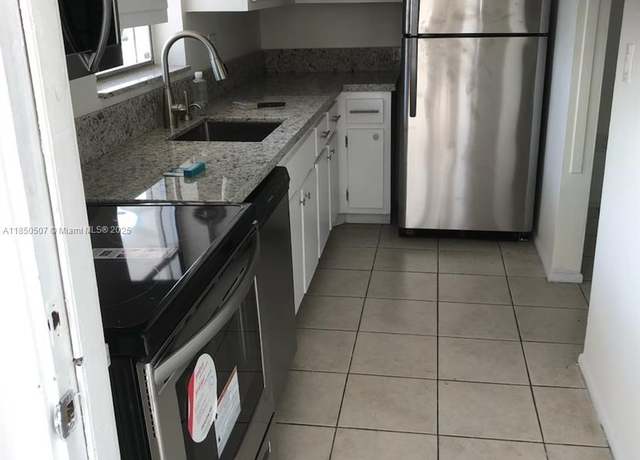 Property at 7340 SW 82nd St Unit C204, Miami, FL 33143, 1 bed, 1 bath