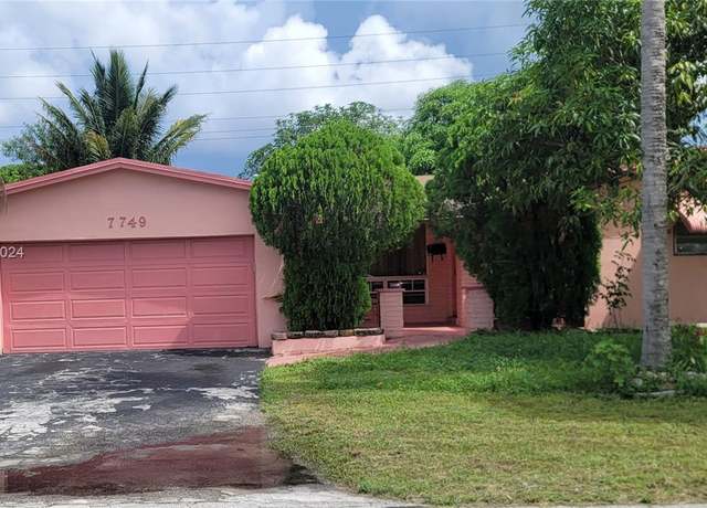 Property at 7749 Fairway Blvd, Miramar, FL 33023, 3 beds, 2 baths