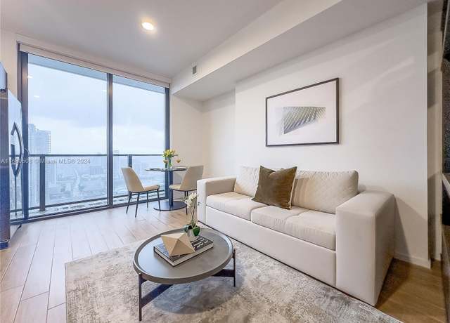Property at 398 NE 5th St #4107, Miami, FL 33132, 1 bath