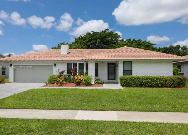 Property at 21553 Chipmunk Ln, Boca Raton, FL 33428, 3 beds, 2 baths