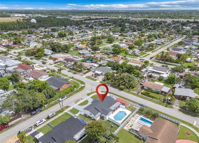 Property at 11900 SW 171st Ter, Miami, FL 33177, 4 beds, 3 baths