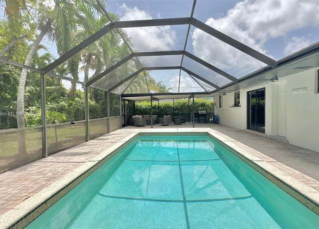 Property at 19241 SW 93rd Rd, Cutler Bay, FL 33157, 3 beds, 2 baths