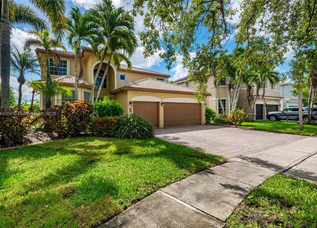 Property at 2021 SW 176th Ave, Miramar, FL 33029, 5 beds, 3.5 baths