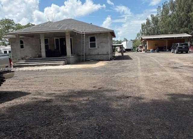 Property at 160 N Granja St, Clewiston, FL 33440, 3 beds, 2 baths