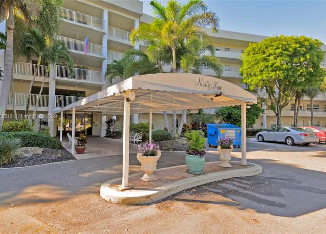 Property at 821 Cypress Blvd #304, Pompano Beach, FL 33069, 3 beds, 2.5 baths