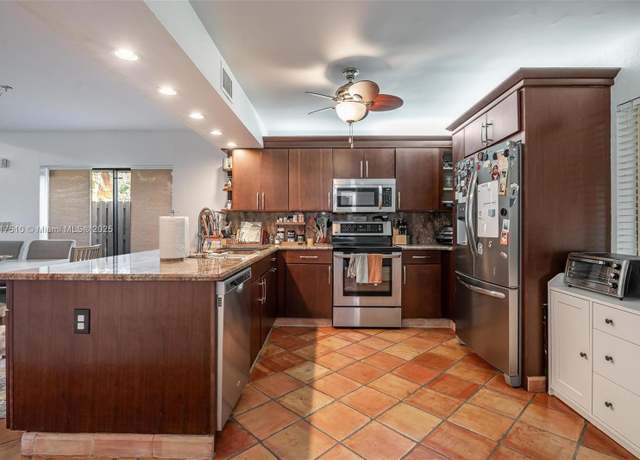 Property at 1427 SW 109th Way, Davie, FL 33324, 3 beds, 3 baths