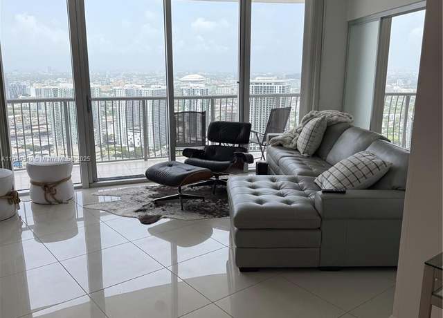 Property at 1750 N Bayshore Dr #5114, Miami, FL 33132, 2 beds, 2 baths