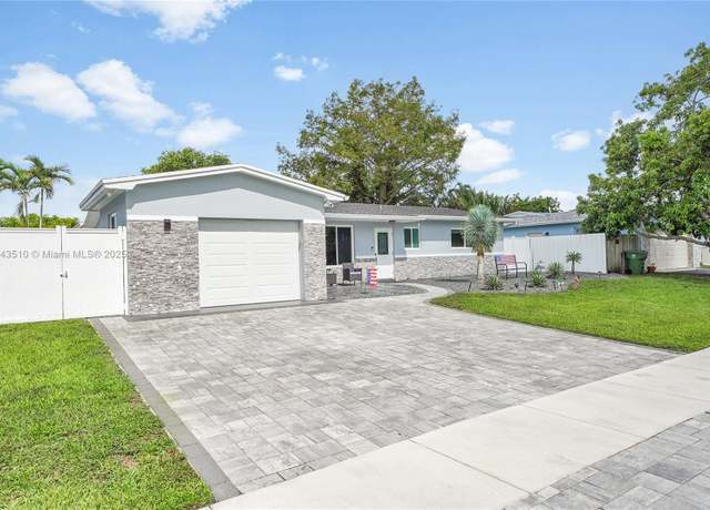 Property at 521 NW 93rd Ter, Pembroke Pines, FL 33024, 3 beds, 2 baths