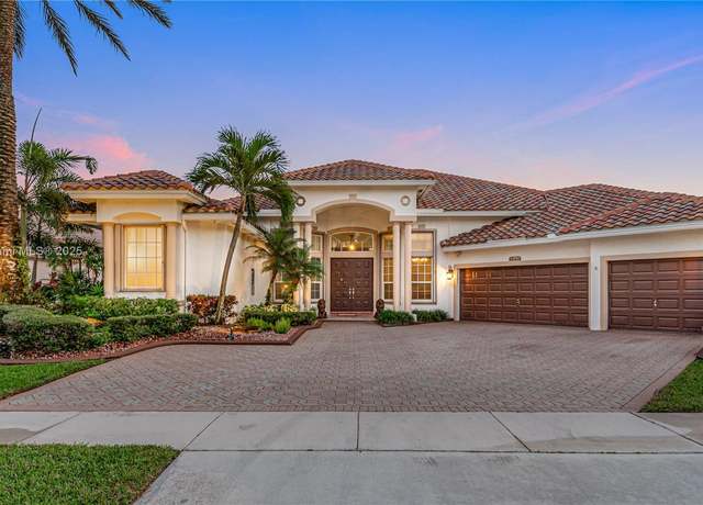 Property at 13750 NW 18th Ct, Pembroke Pines, FL 33028, 5 beds, 3.5 baths