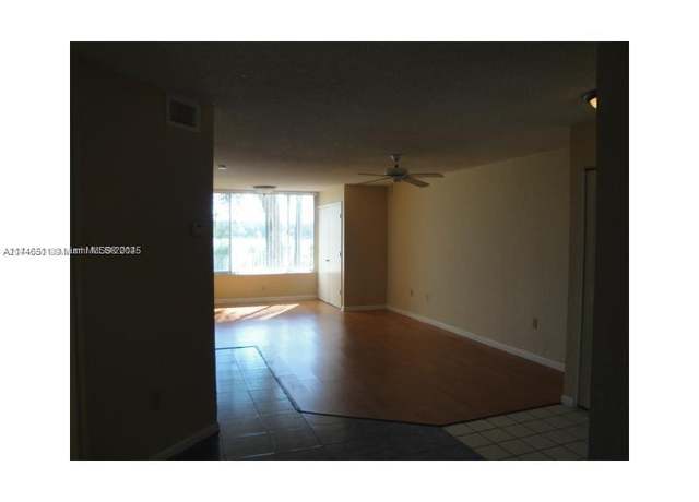 Property at Undisclosed address, Oakland Park, FL 33309, 1 bed, 1 bath