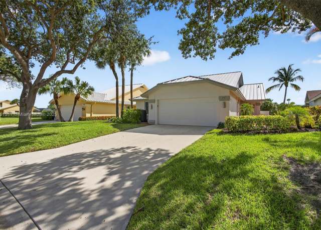 Property at 257 Ridge Rd, Jupiter, FL 33477, 3 beds, 2 baths