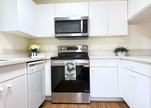 Property at 14240 SW 94th Cir Ln Unit 103-32, Miami, FL 33186, 2 beds, 2.5 baths