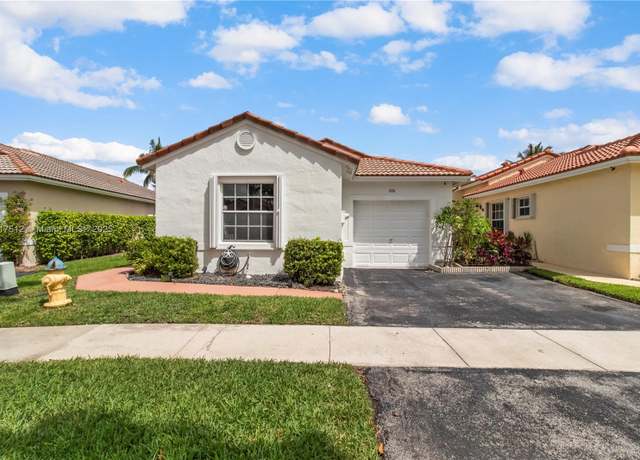 Property at 886 SW 180th Ter, Pembroke Pines, FL 33029, 3 beds, 2 baths