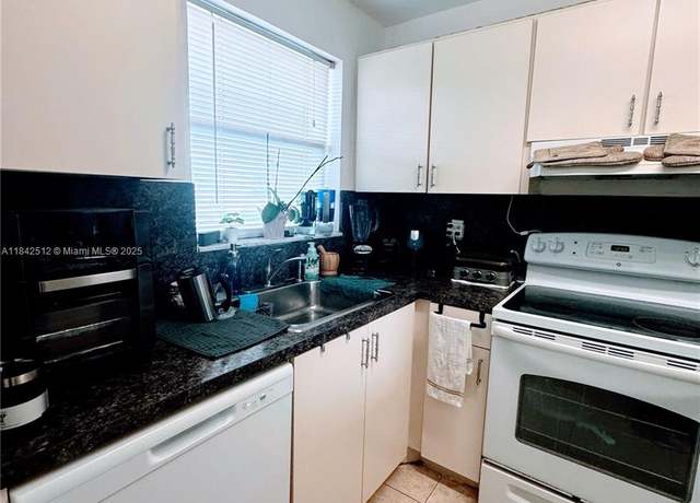 Property at 8500 Sunrise Lakes Blvd #104, Sunrise, FL 33322, 2 beds, 2 baths