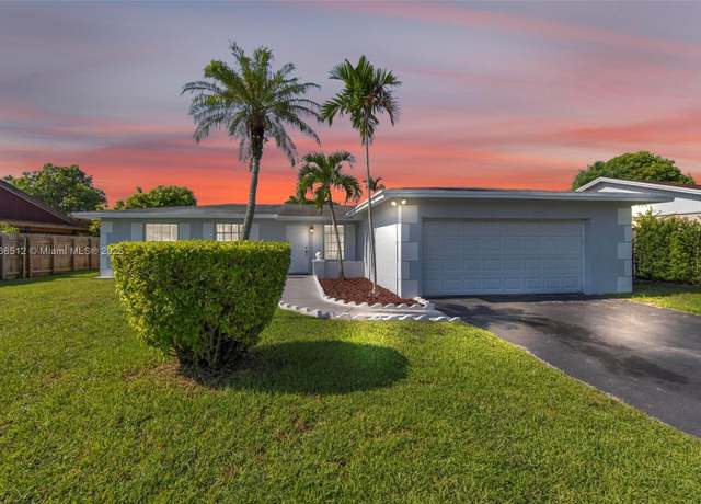 Property at 13440 SW 81st St, Miami, FL 33183, 3 beds, 2 baths