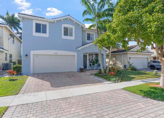 Property at 3424 NE 1st St, Homestead, FL 33033, 5 beds, 3 baths