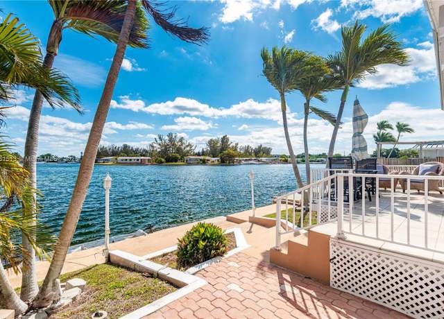 Property at 5624 Lagoon Dr, Dania Beach, FL 33312, 2 beds, 2 baths