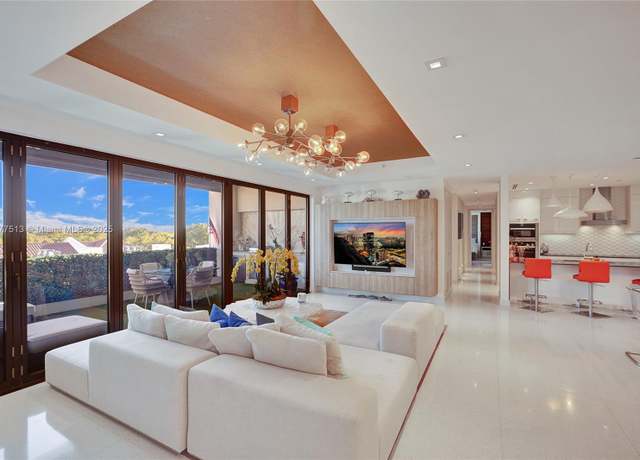 Property at 718 Valencia Ave Ph 505, Coral Gables, FL 33134, 3 beds, 3.5 baths
