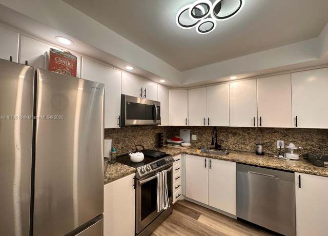 Property at 3800 S Ocean Dr #1808, Hollywood, FL 33019, 1 bed, 1.5 baths