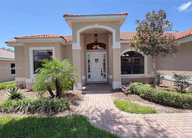 Property at 406 Cinnamom Dr, Kissimmee, FL 34759, 3 beds, 2 baths