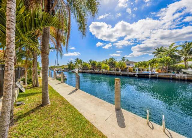 Property at 1552 NE 105th St Unit B6, Miami Shores, FL 33138, 2 beds, 2.5 baths