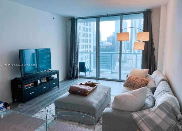 Property at 55 SE 6th St #2304, Miami, FL 33131, 1 bed, 1 bath