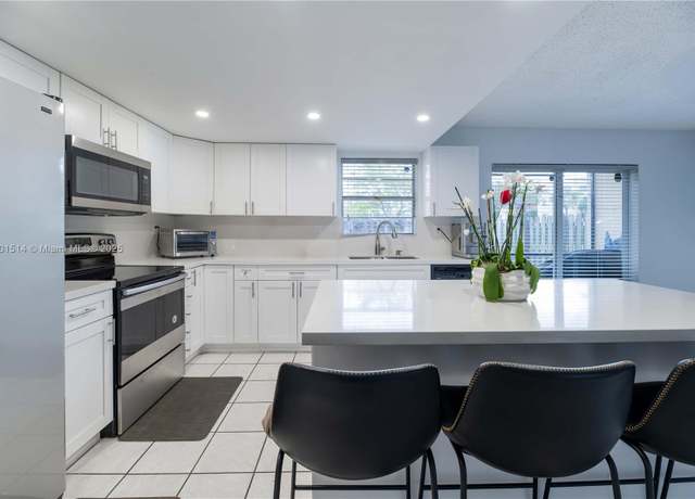 Property at 8693 SW 137th Ave #8693, Miami, FL 33183, 3 beds, 2.5 baths