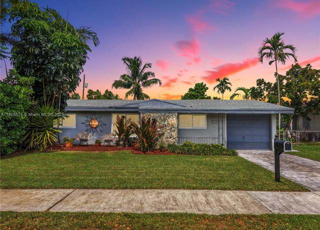 Property at 3320 SW 92nd Ct, Miami, FL 33165, 3 beds, 2 baths
