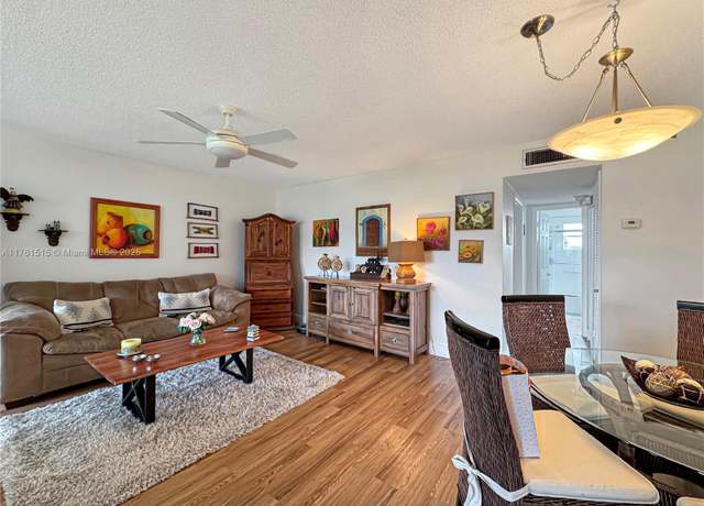 Property at 5300 Washington St Unit O224, Hollywood, FL 33021, 1 bed, 1 bath