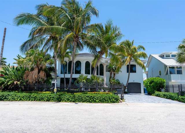 Property at 3321 NE 16th Pl, Fort Lauderdale, FL 33305, 5 beds, 5 baths