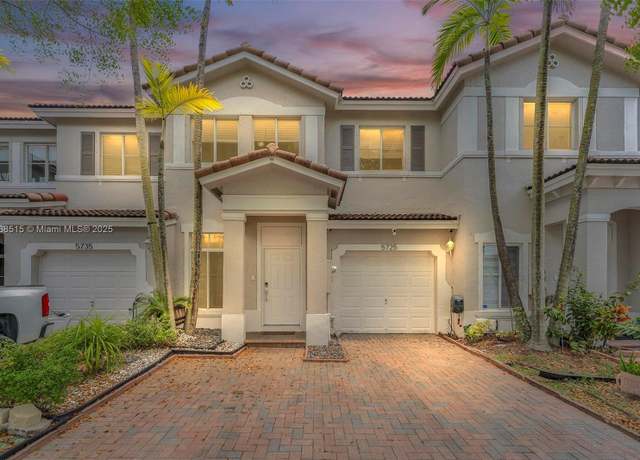 Property at 5725 NW 112th Path, Doral, FL 33178, 3 beds, 2.5 baths