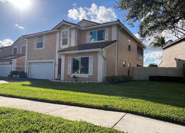 Property at 897 NW 97th Ave, Plantation, FL 33324, 5 beds, 3 baths
