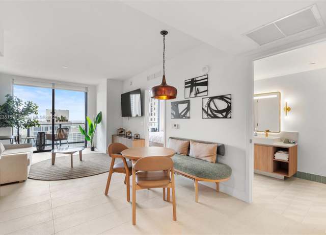 Property at 159 NE 6th St #3104, Miami, FL 33132, 1 bed, 1 bath