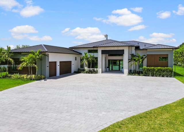 Property at 12025 SW 46th St, Miami, FL 33175, 6 beds, 5.5 baths