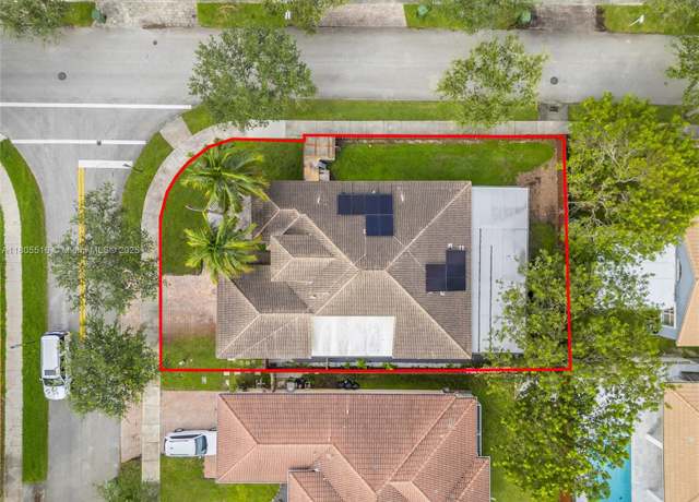Property at 1601 SE 17th St, Homestead, FL 33035, 3 beds, 2 baths
