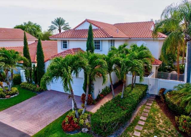 Property at 5186 NW 106th Ave, Doral, FL 33178, 4 beds, 2.5 baths