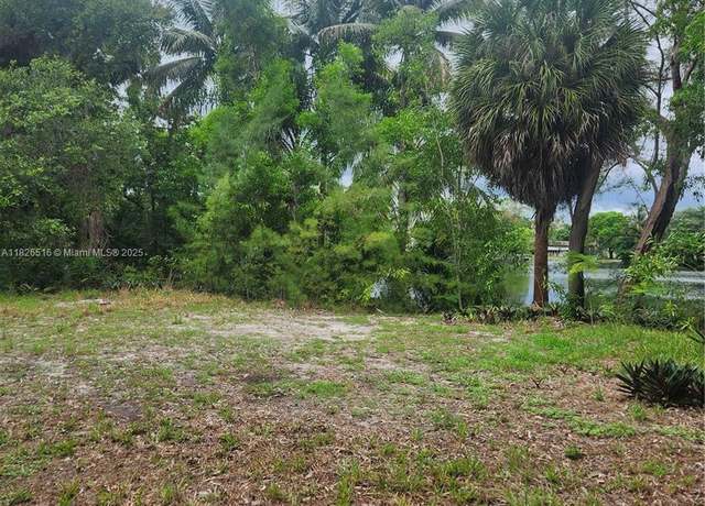 Property at 14 dr NW Dr, Miami, FL 33167