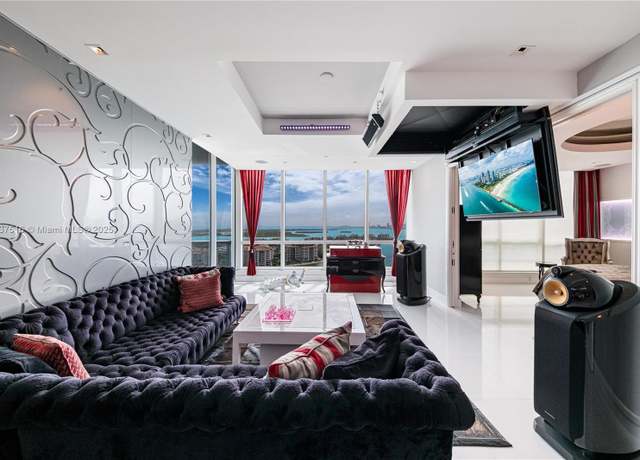Property at 100 S Pointe Dr #3002, Miami Beach, FL 33139, 2 beds, 2.5 baths