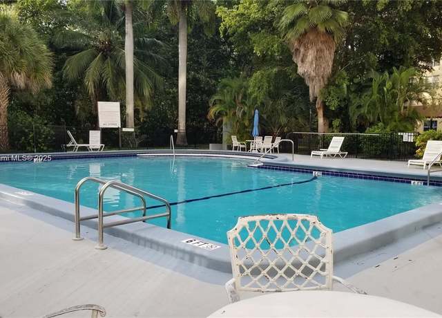 Property at 17890 W Dixie Hwy 307 Hwy #307, Miami, FL 33160, 3 beds, 2 baths