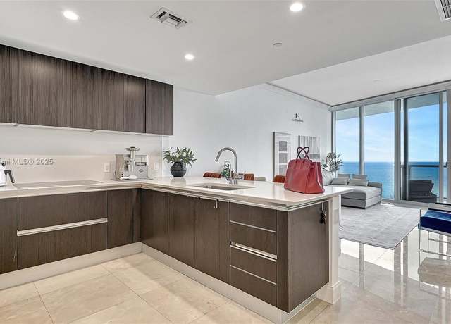 Property at 17001 Collins Ave #2106, Sunny Isles Beach, FL 33160, 1 bed, 1.5 baths
