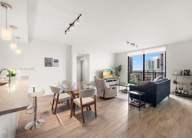 Property at 999 SW 1st Ave #1405, Miami, FL 33130, 2 beds, 2 baths