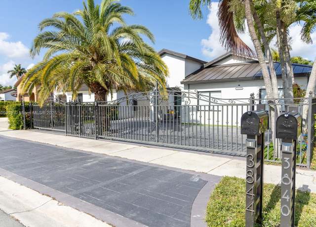 Property at 3844 SW 149th Pl, Miami, FL 33185, 5 beds, 3 baths