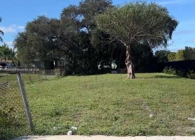 Property at 3 NW Ave, Hallandale Beach, FL 33009