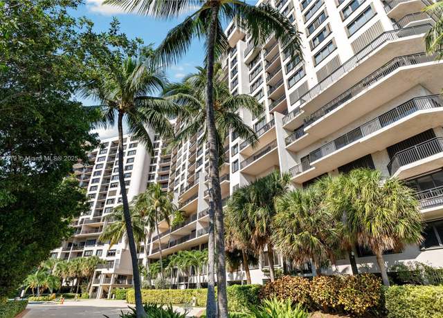 Property at 540 Brickell Key Dr #1600, Miami, FL 33131, 1 bed, 1.5 baths