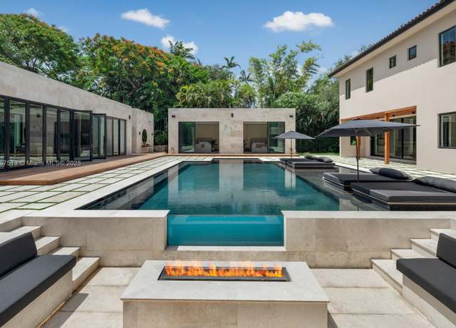 Property at 10061 SW 60th Ct, Pinecrest, FL 33156, 10 beds, 10 baths