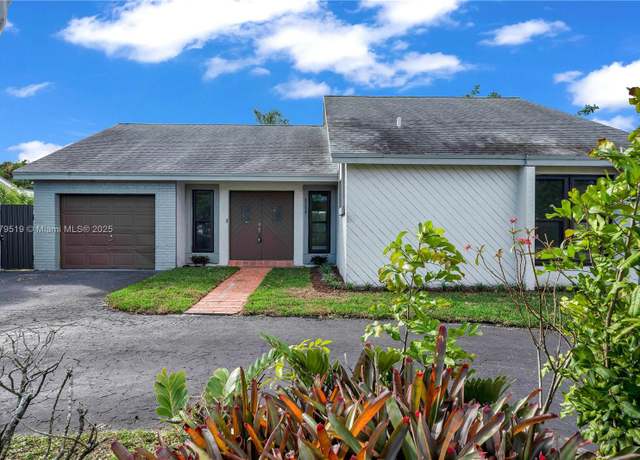 Property at 8380 NW 7th St, Pembroke Pines, FL 33024, 3 beds, 2 baths