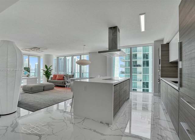 Property at 330 Sunny Isles Blvd Unit 5-2207, Sunny Isles Beach, FL 33160, 3 beds, 3.5 baths