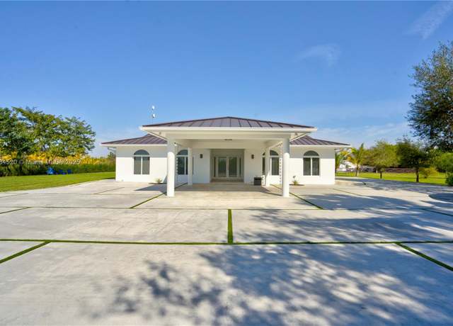 Property at 20407 SW 226th St, Miami, FL 33170, 5 beds, 4 baths
