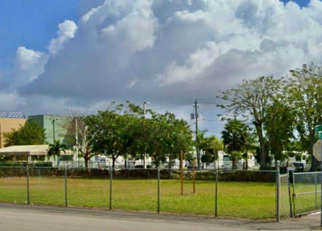 Property at 97 SE 1st Rd, Homestead, FL 33030